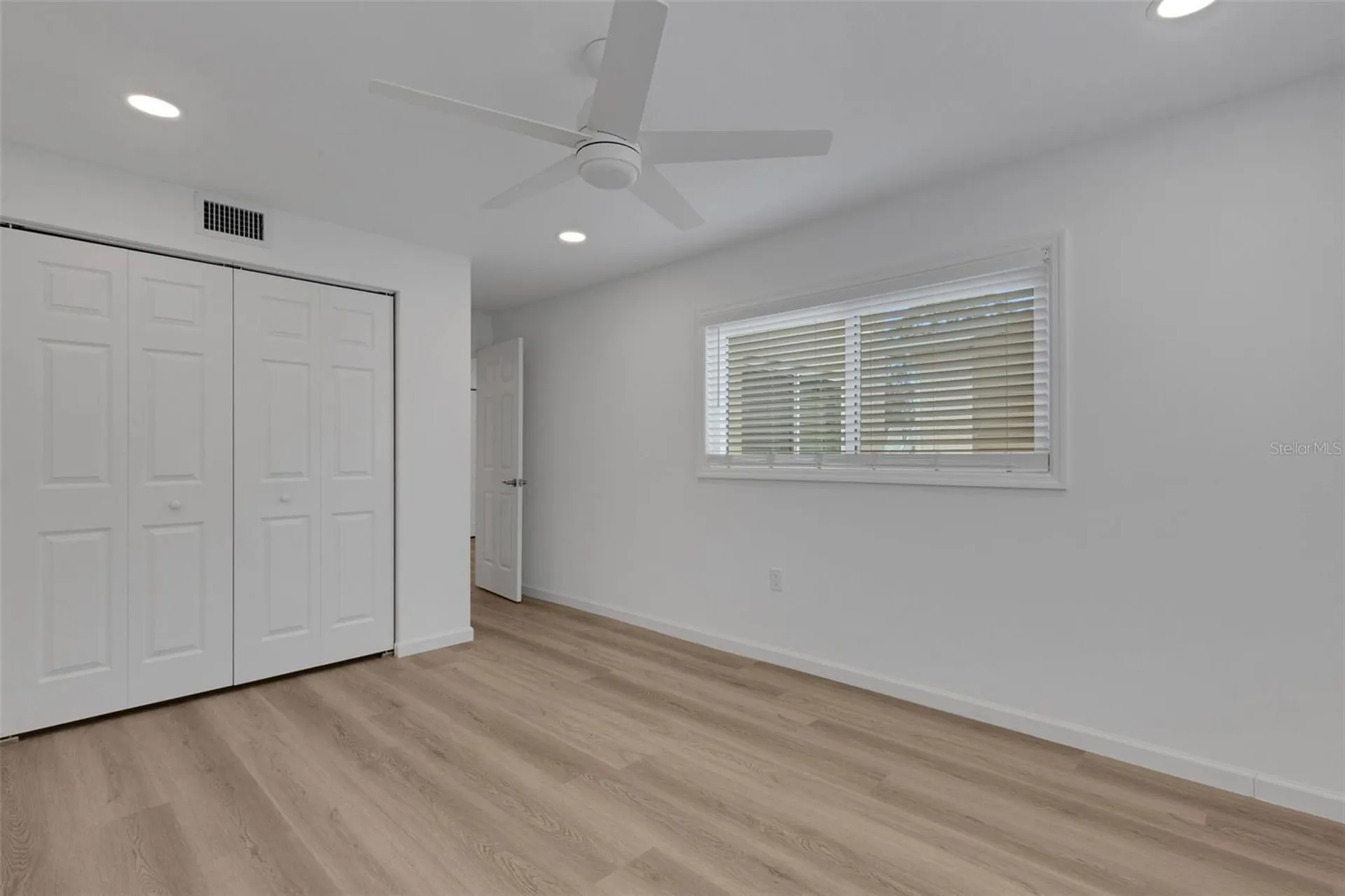 2826 W Rainbow Circle Sarasota FL 34231