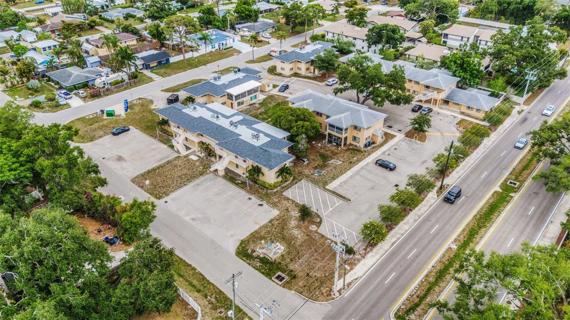 2826 W Rainbow Circle Sarasota FL 34231
