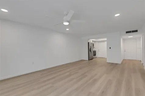 2826 W Rainbow Circle Sarasota FL 34231