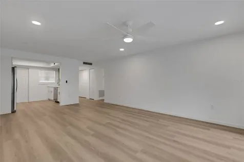 2826 W Rainbow Circle Sarasota FL 34231