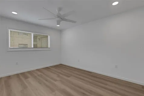 2826 W Rainbow Circle Sarasota FL 34231