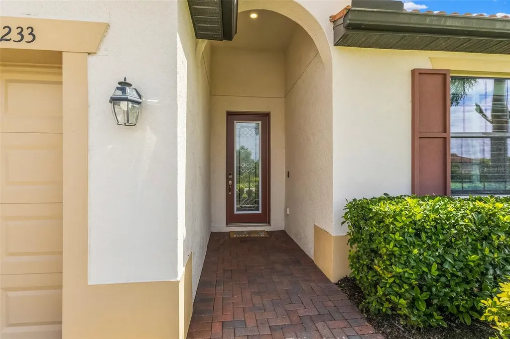 10233 Loch Lomond Drive Bradenton FL 34211