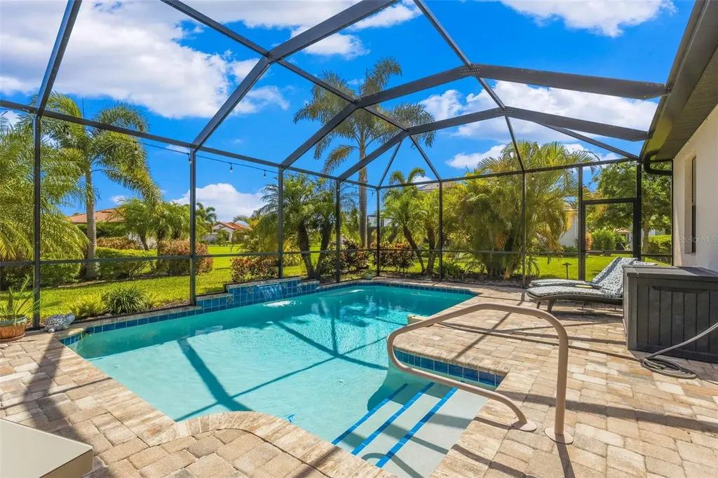 10233 Loch Lomond Drive Bradenton FL 34211