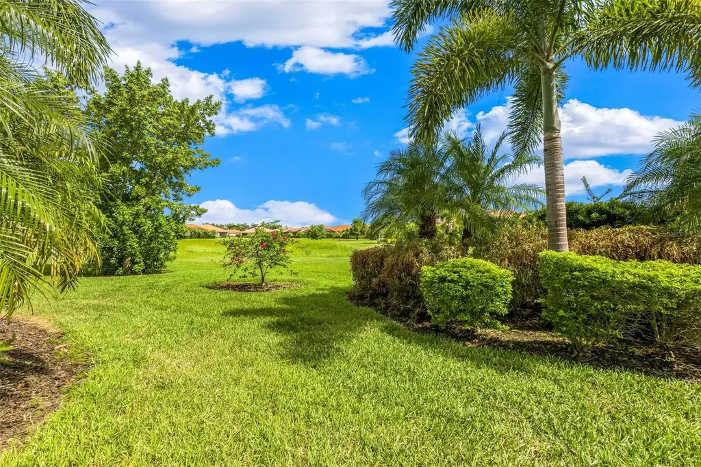 10233 Loch Lomond Drive Bradenton FL 34211