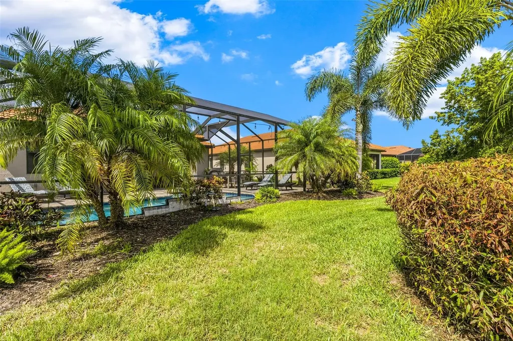 10233 Loch Lomond Drive Bradenton FL 34211