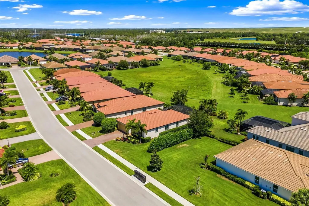 10233 Loch Lomond Drive Bradenton FL 34211