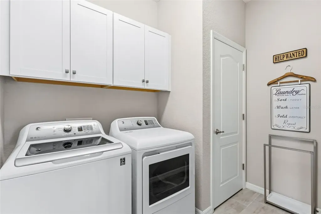 10233 Loch Lomond Drive Bradenton FL 34211