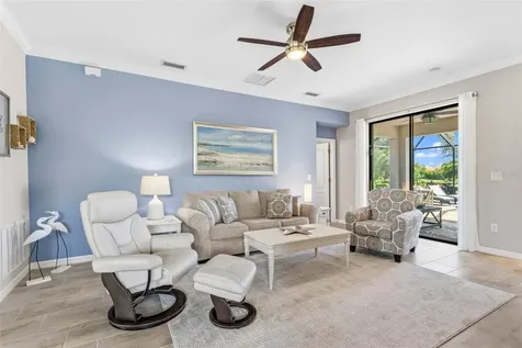 10233 Loch Lomond Drive Bradenton FL 34211