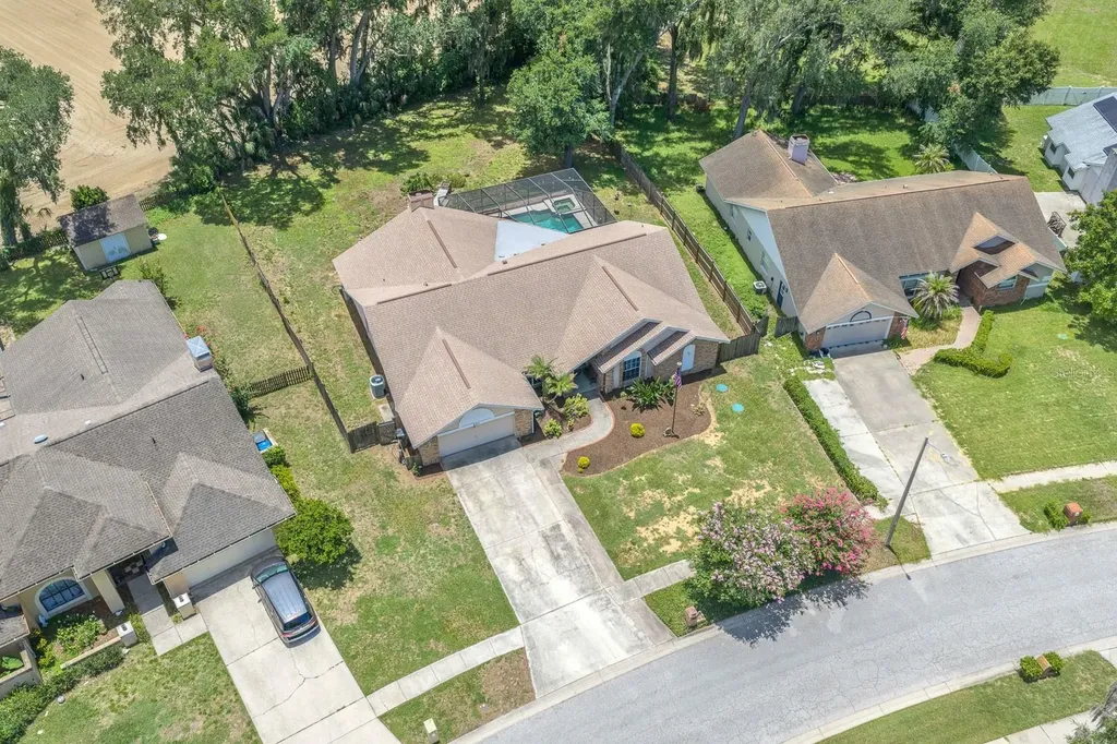 621 Penn National Road Seffner FL 33584