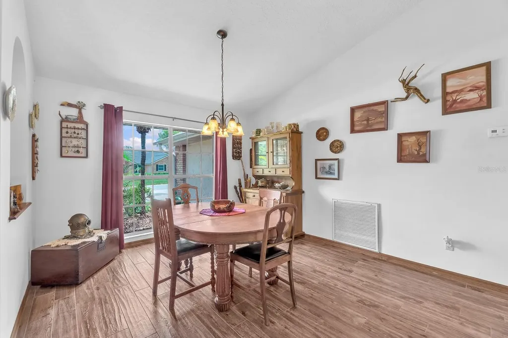 621 Penn National Road Seffner FL 33584