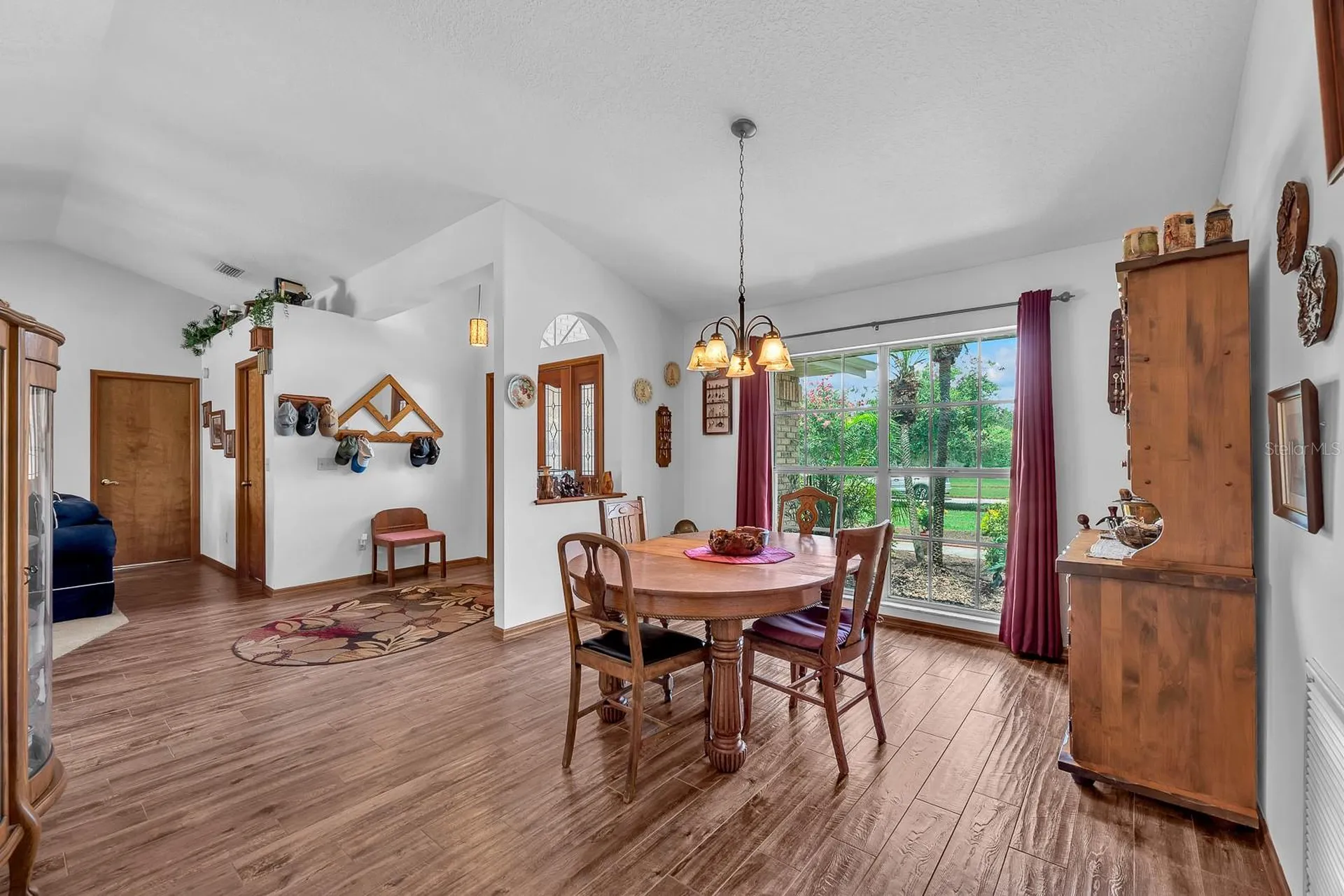 621 Penn National Road Seffner FL 33584