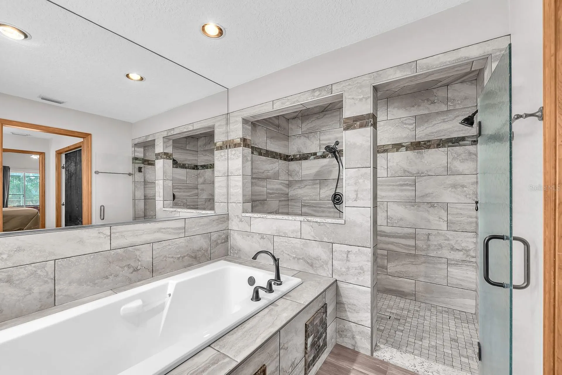 621 Penn National Road Seffner FL 33584