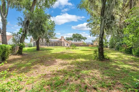 621 Penn National Road Seffner FL 33584