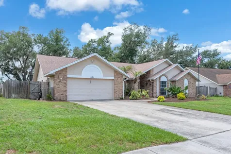 621 Penn National Road Seffner FL 33584