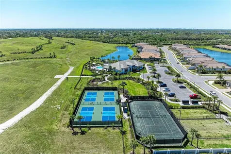 6179 Mesa Glen Bradenton FL 34203