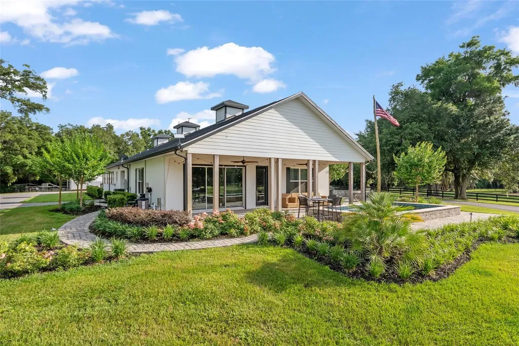 11140 NW 160th Avenue Morriston FL 32668