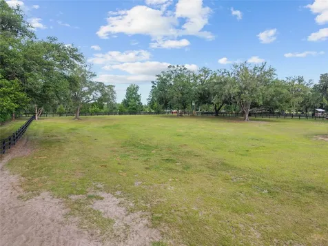 11140 NW 160th Avenue Morriston FL 32668