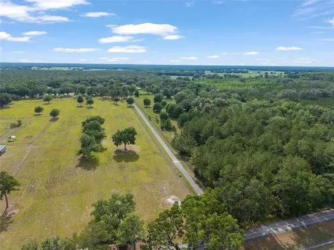 11140 NW 160th Avenue Morriston FL 32668