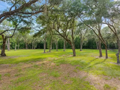 11140 NW 160th Avenue Morriston FL 32668