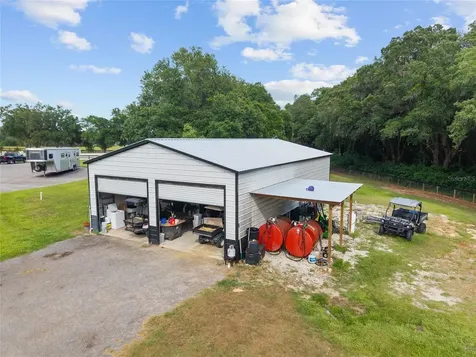 11140 NW 160th Avenue Morriston FL 32668
