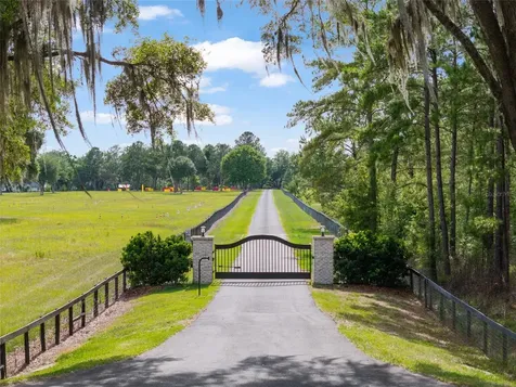 11140 NW 160th Avenue Morriston FL 32668