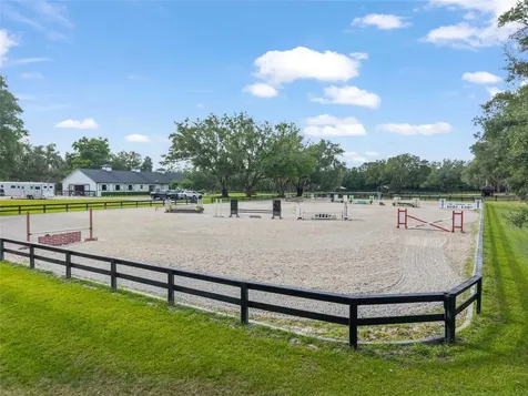 11140 NW 160th Avenue Morriston FL 32668