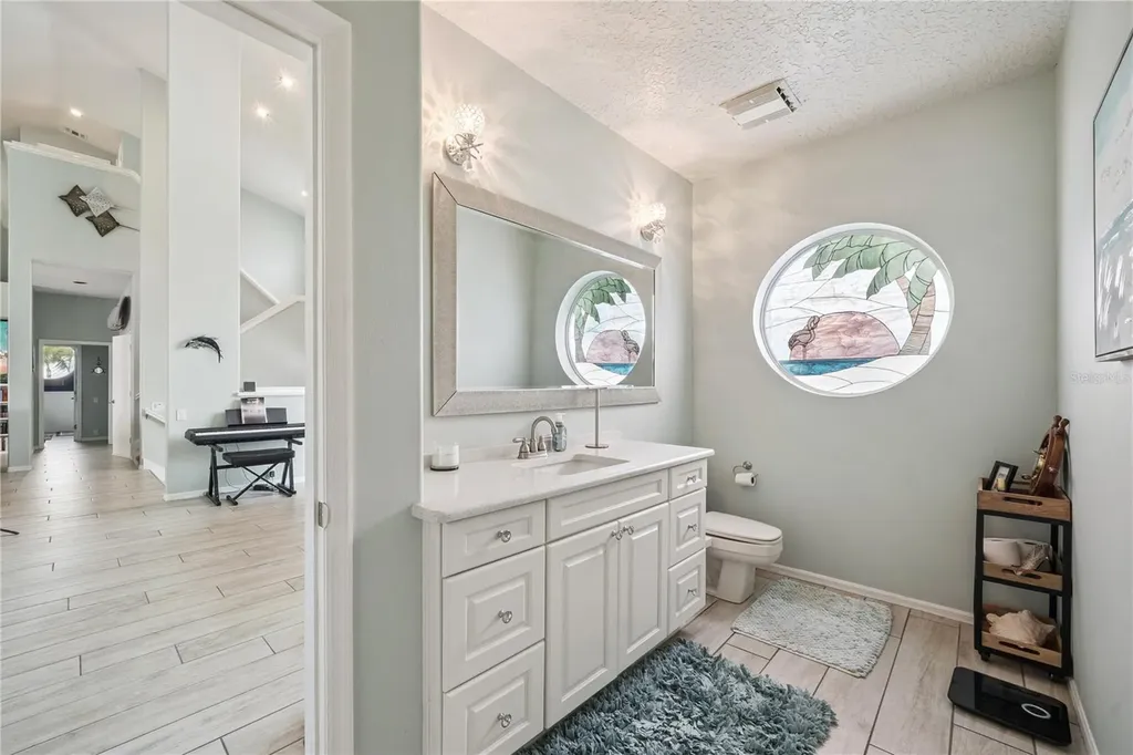 807 Chipaway Drive Apollo Beach FL 33572