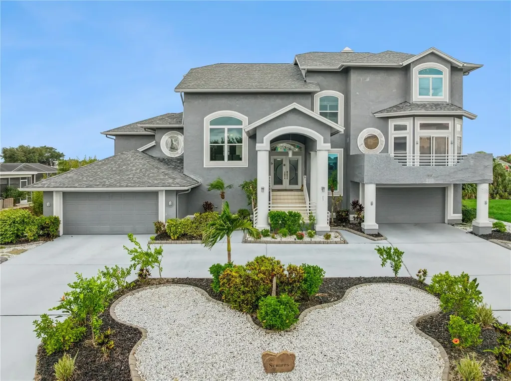 807 Chipaway Drive Apollo Beach FL 33572