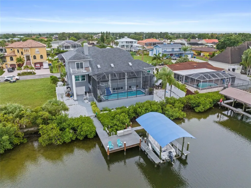 807 Chipaway Drive Apollo Beach FL 33572