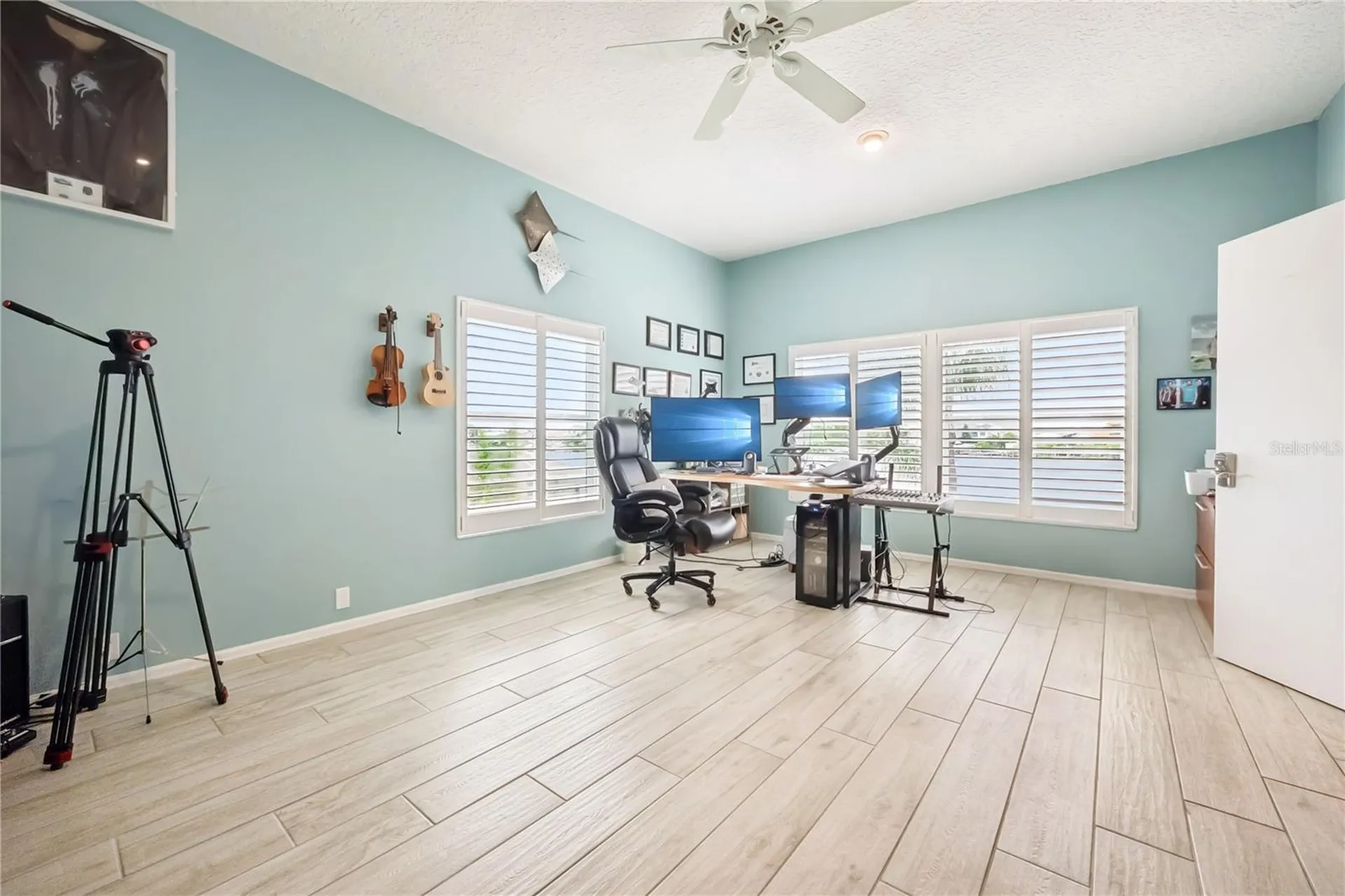 807 Chipaway Drive Apollo Beach FL 33572