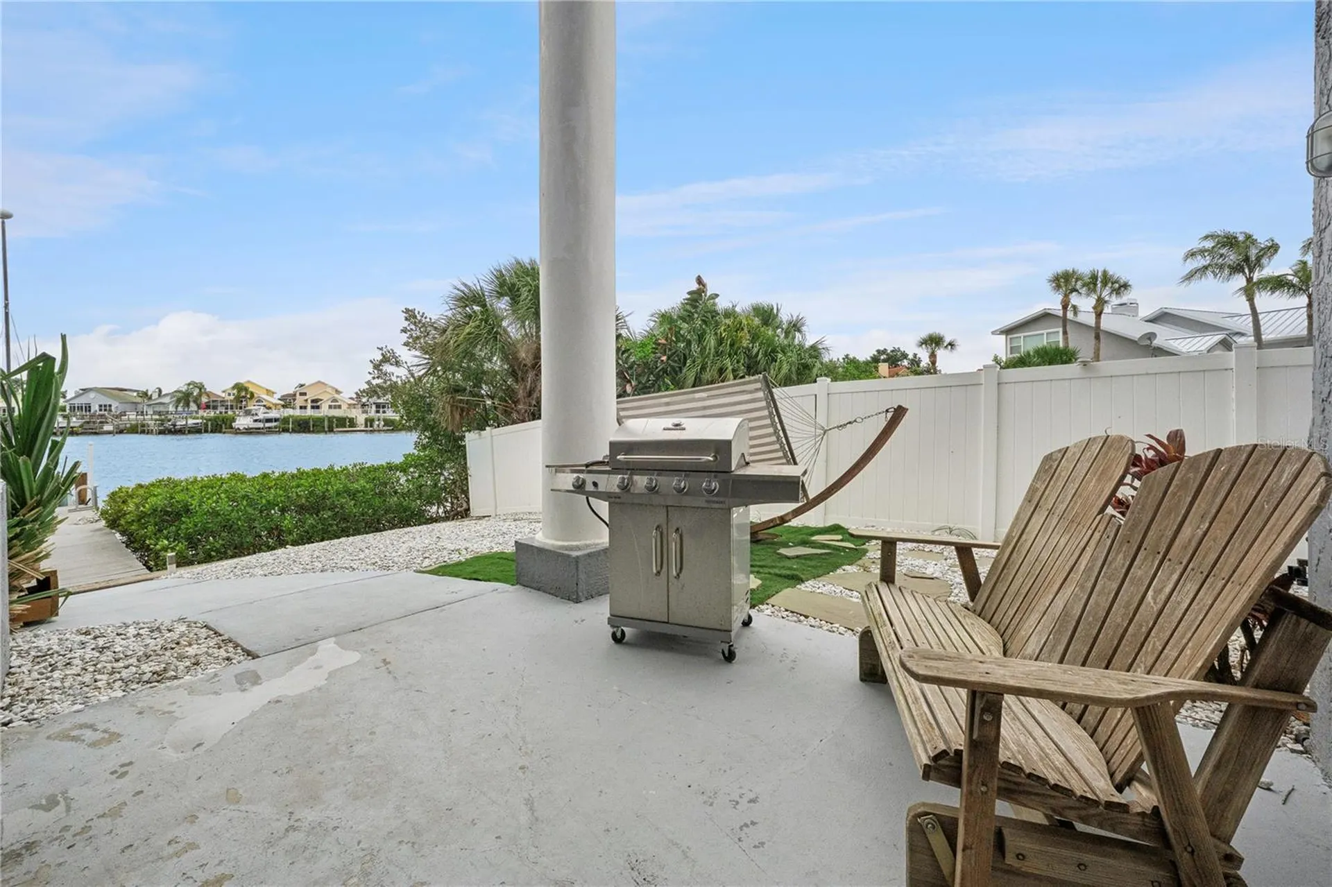 807 Chipaway Drive Apollo Beach FL 33572