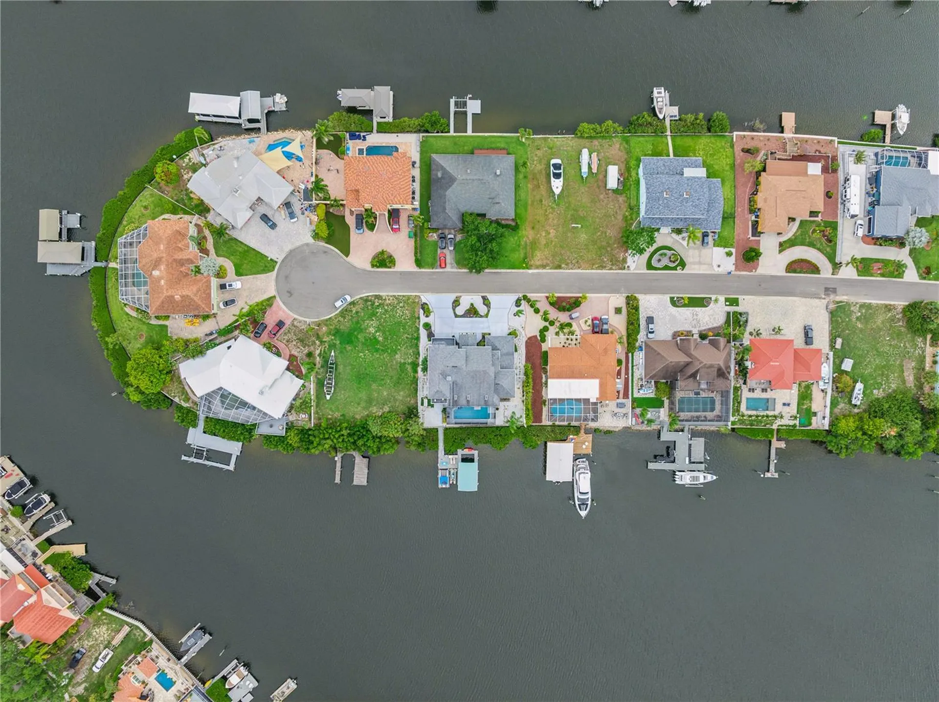 807 Chipaway Drive Apollo Beach FL 33572
