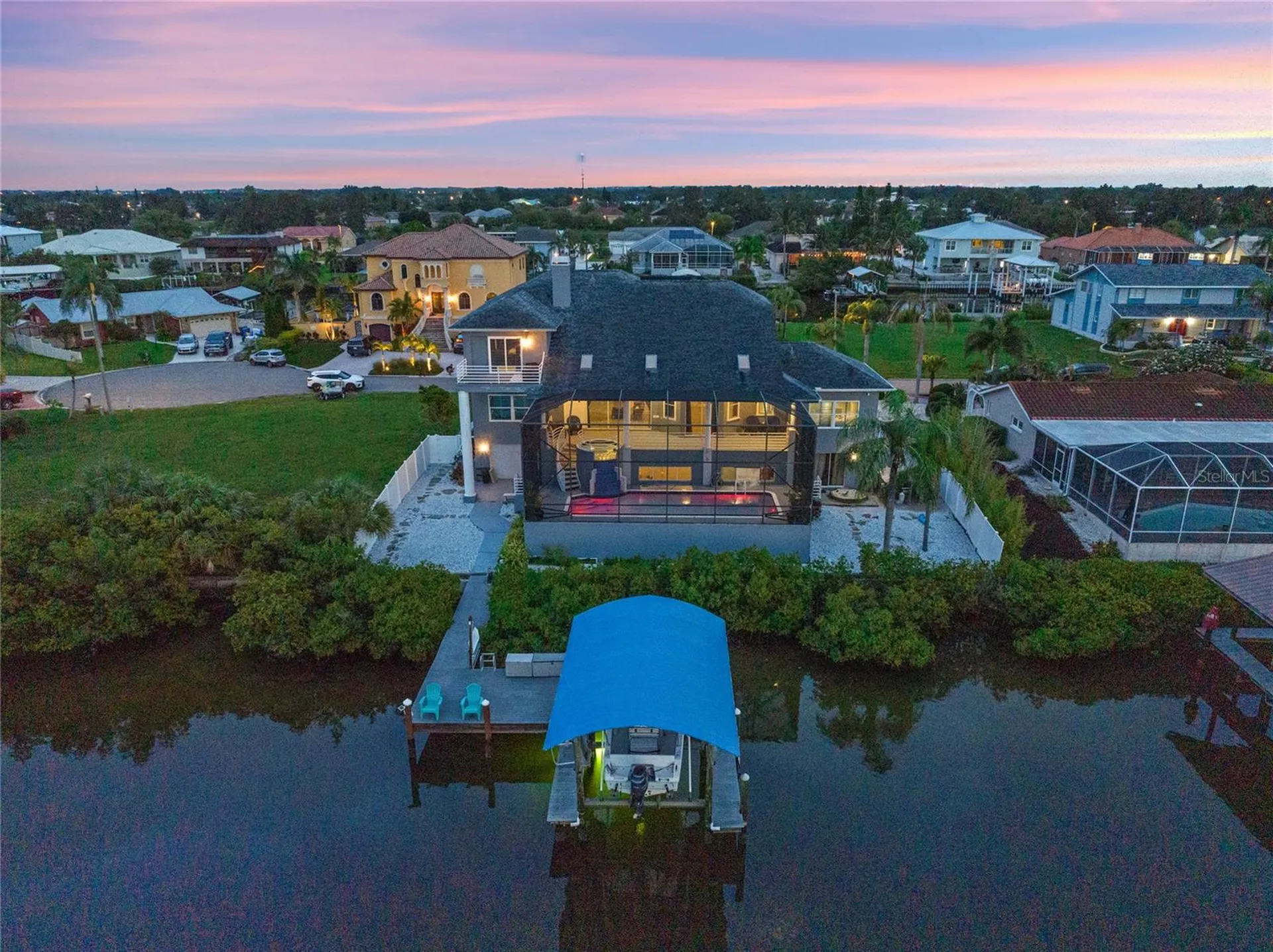 807 Chipaway Drive Apollo Beach FL 33572