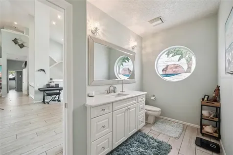807 Chipaway Drive Apollo Beach FL 33572
