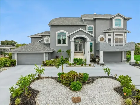 807 Chipaway Drive Apollo Beach FL 33572
