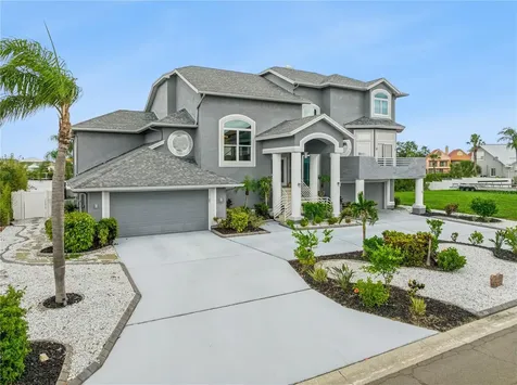 807 Chipaway Drive Apollo Beach FL 33572