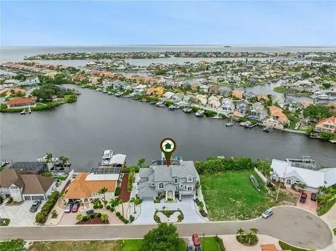 807 Chipaway Drive Apollo Beach FL 33572