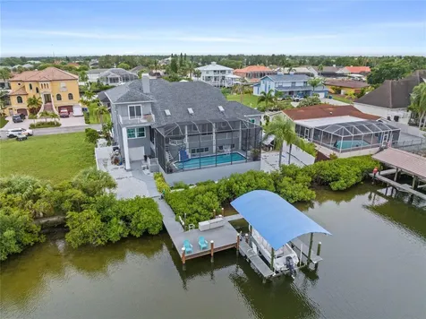 807 Chipaway Drive Apollo Beach FL 33572