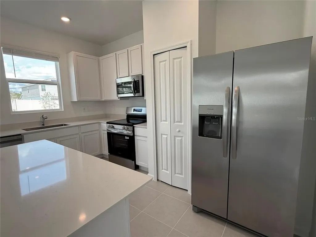2747 Skyline Loop Kissimmee FL 34758