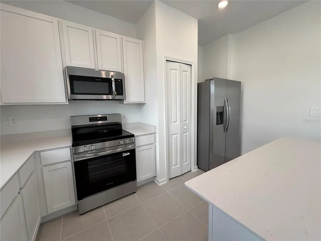 2747 Skyline Loop Kissimmee FL 34758