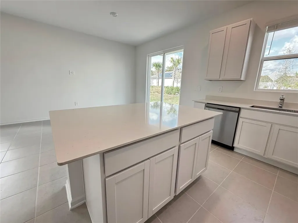 2747 Skyline Loop Kissimmee FL 34758