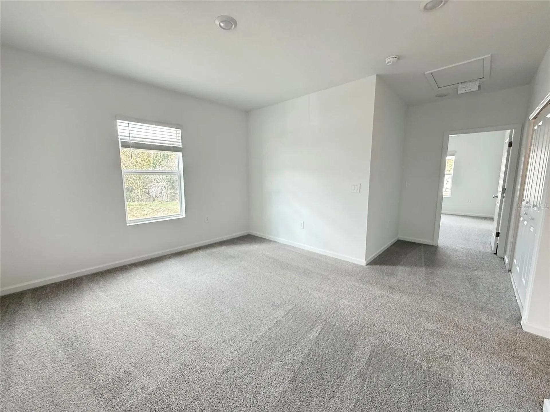 2747 Skyline Loop Kissimmee FL 34758