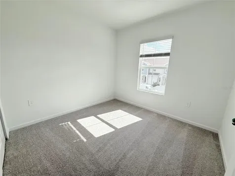 2747 Skyline Loop Kissimmee FL 34758
