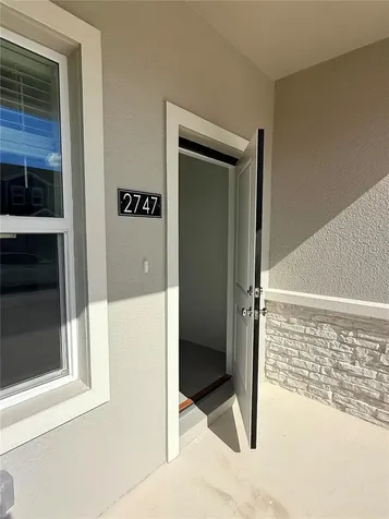 2747 Skyline Loop Kissimmee FL 34758