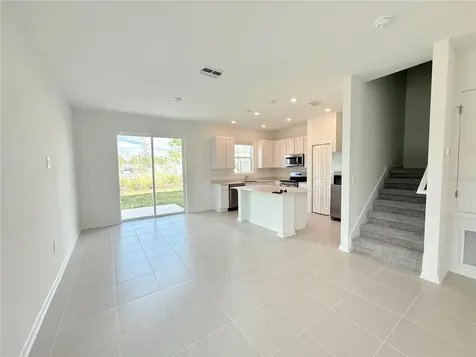 2747 Skyline Loop Kissimmee FL 34758