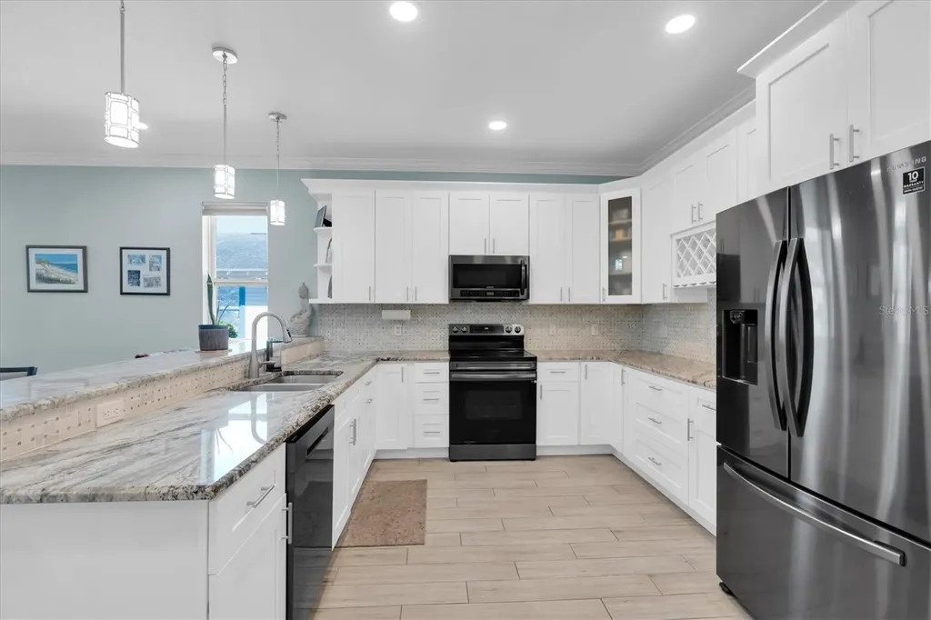 3069 19th Avenue S St Petersburg FL 33712