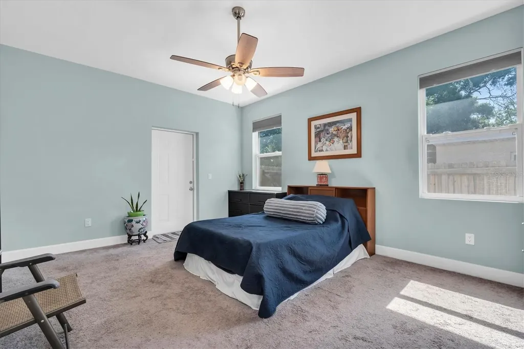 3069 19th Avenue S St Petersburg FL 33712