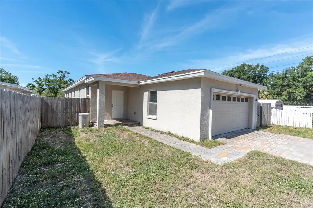 3069 19th Avenue S St Petersburg FL 33712
