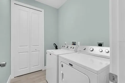 3069 19th Avenue S St Petersburg FL 33712