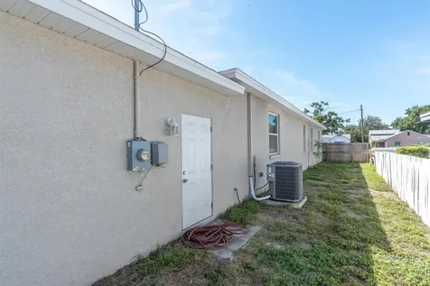 3069 19th Avenue S St Petersburg FL 33712